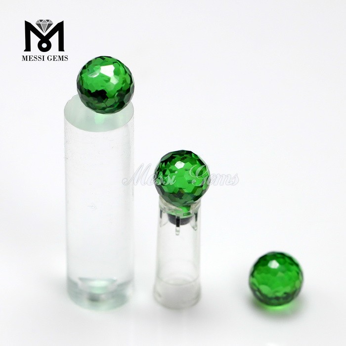 AAA, gute Qualität, grüne, facettierte Zirkonia-Perlen mit Loch