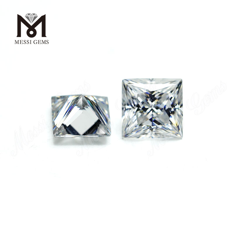 Nahezu farbloser weißer Moissanit-Diamant im Prinzessschliff im Großhandel