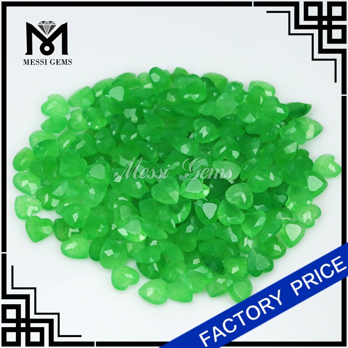Natürliche malaysische Jade 6x6MM maschinell geschnittener grüner Jadestein