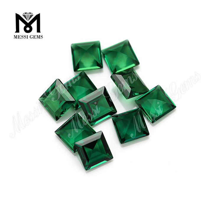 synthetische grüne Smaragd-Edelsteine ​​im Labor hergestellt