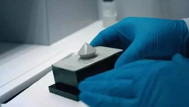 Kann die 3D-Drucktechnologie in der Schmuckindustrie mit losen, im Labor gezüchteten Diamanten eingesetzt werden?