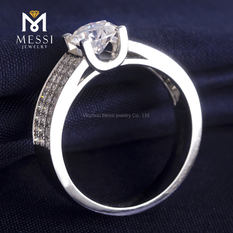 Benutzerdefinierte Moissanite-Ringe für Mädchen
